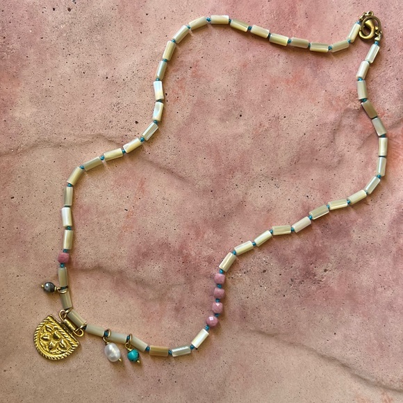 Handmade hand knotted mother of pearl asymmetrical necklace. - Picture 1 of 9